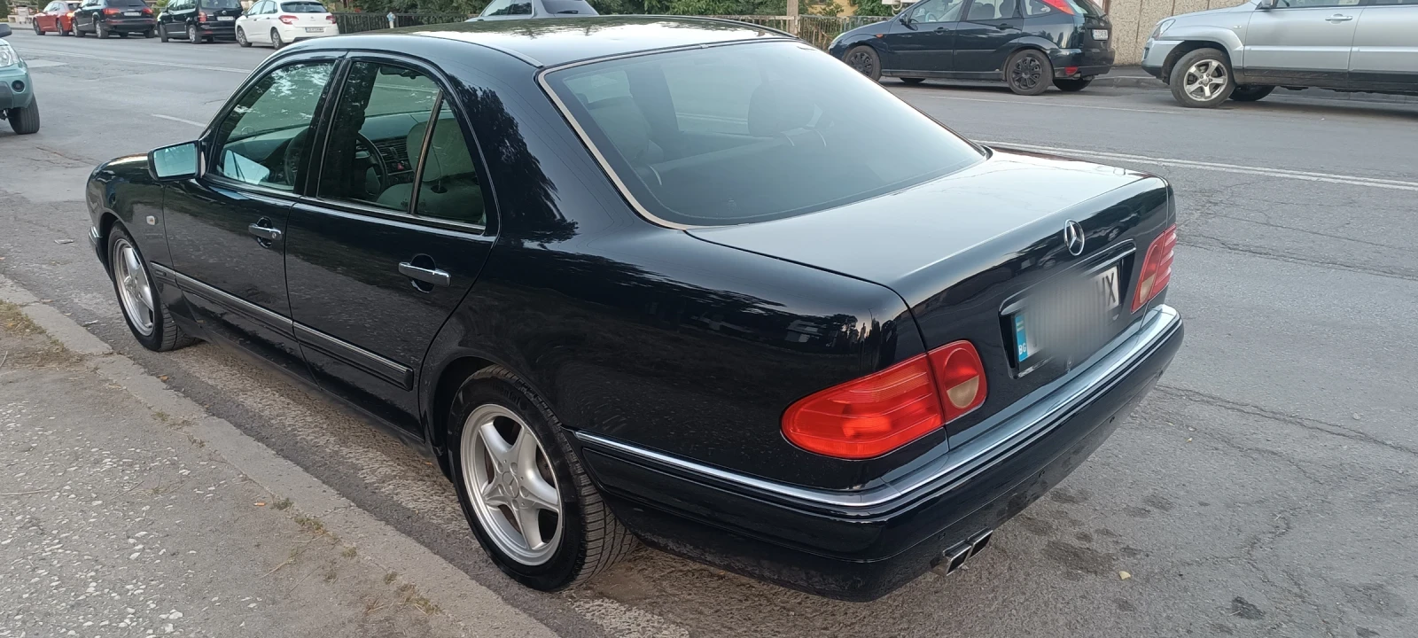 Mercedes-Benz E 230  - изображение 3