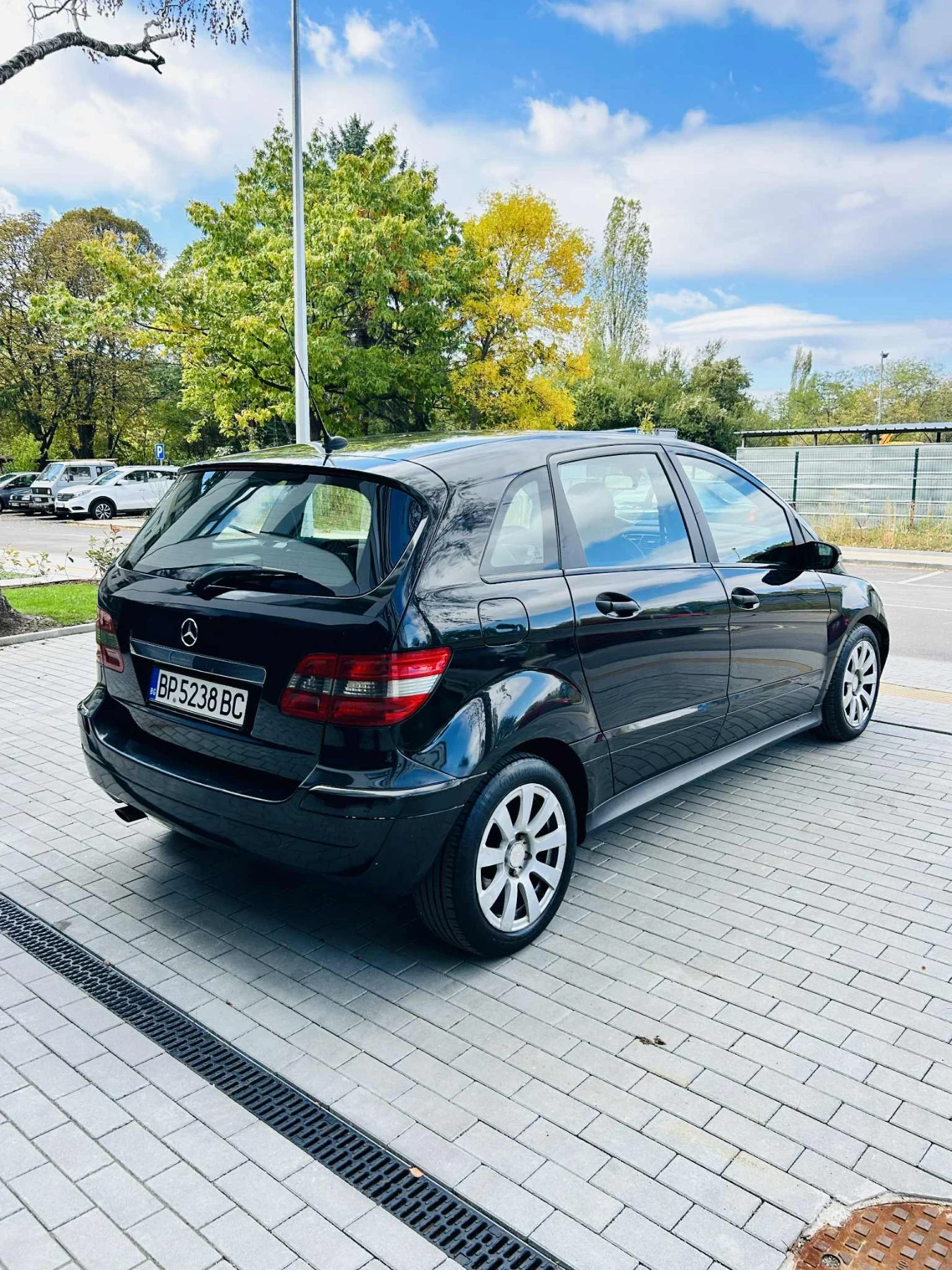 Mercedes-Benz B 180  - изображение 6