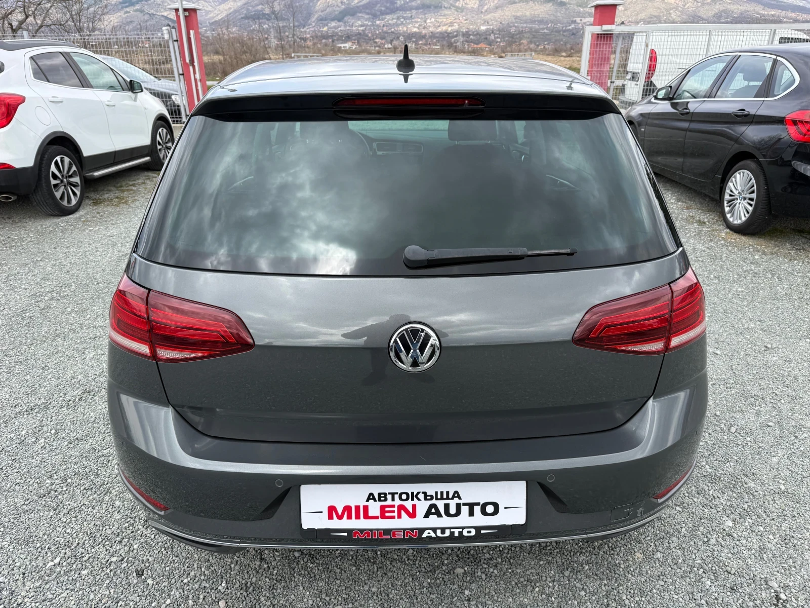 VW Golf (KATO НОВА), снимка 7 - Автомобили и джипове - 53901841