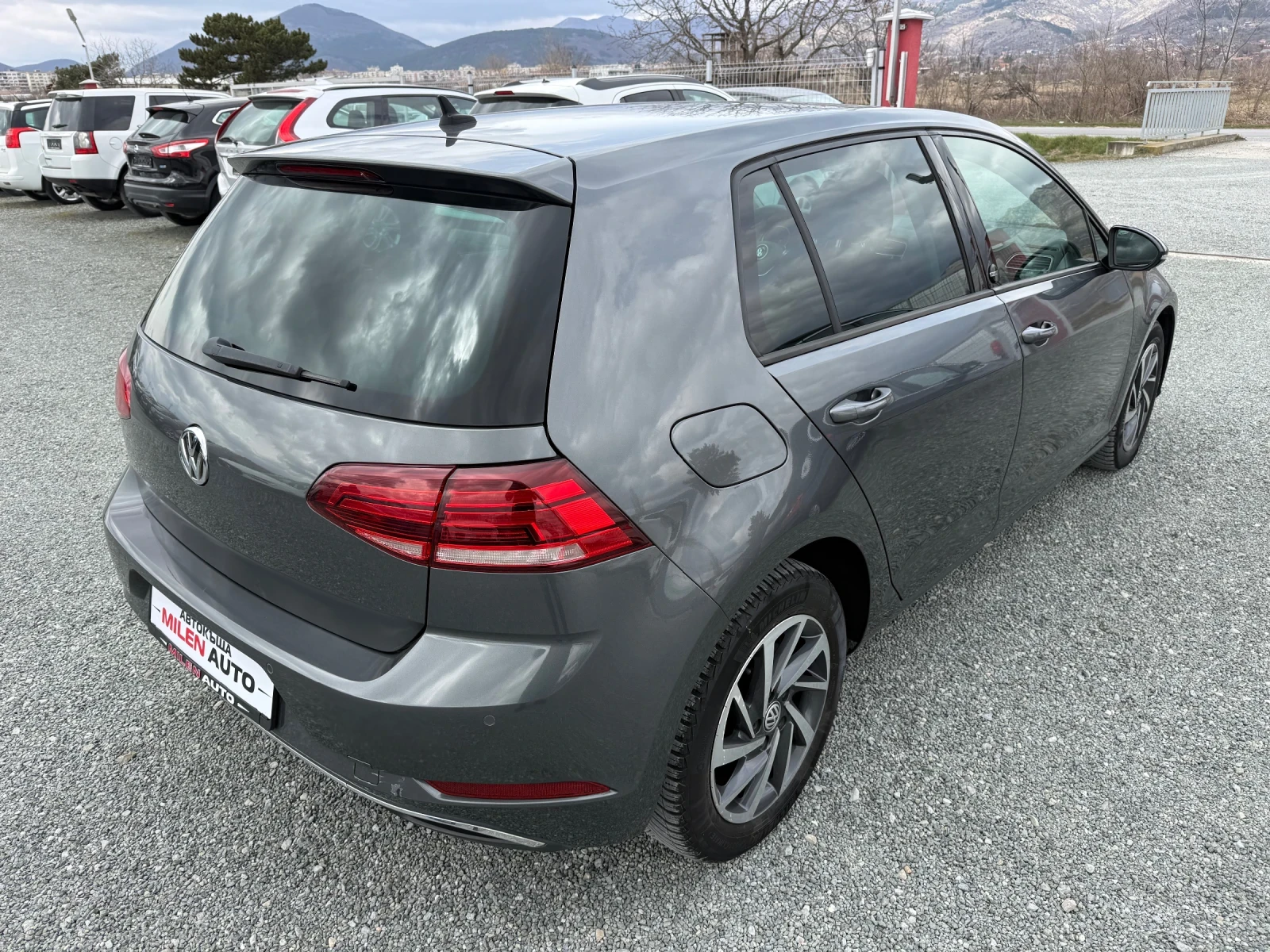 VW Golf (KATO НОВА), снимка 6 - Автомобили и джипове - 53901841