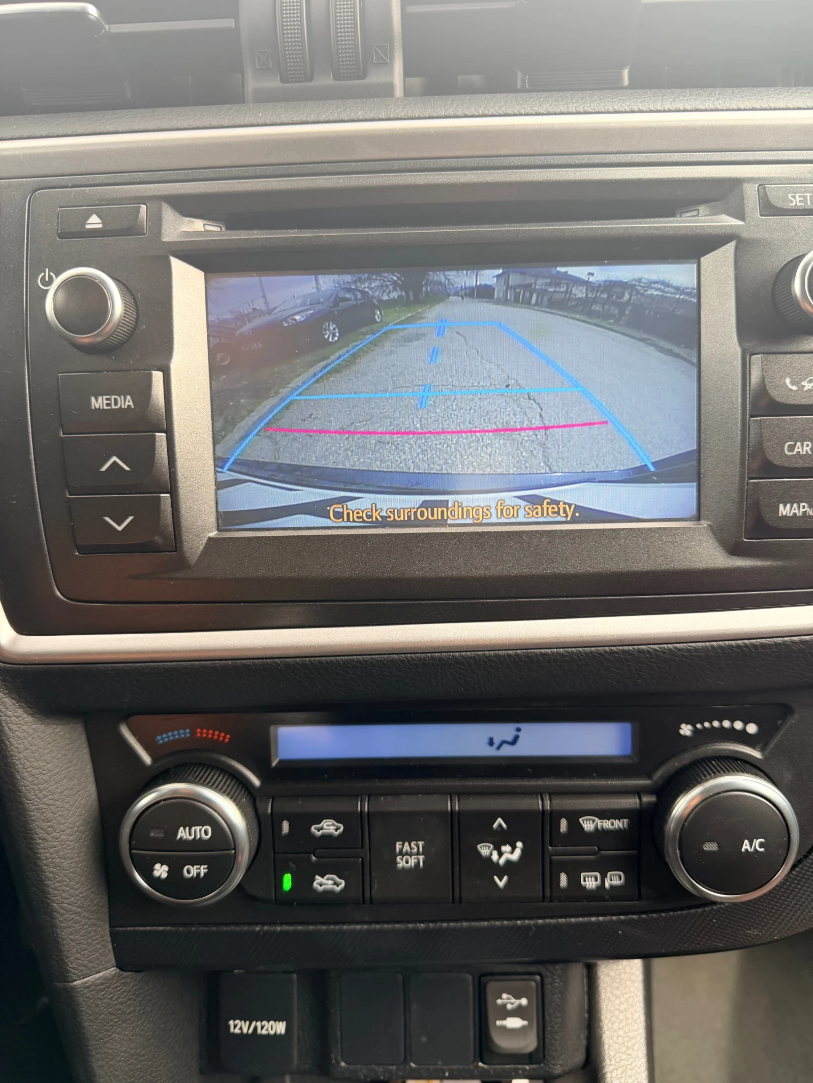 Toyota Auris 2.0d4d, снимка 10 - Автомобили и джипове - 53922843