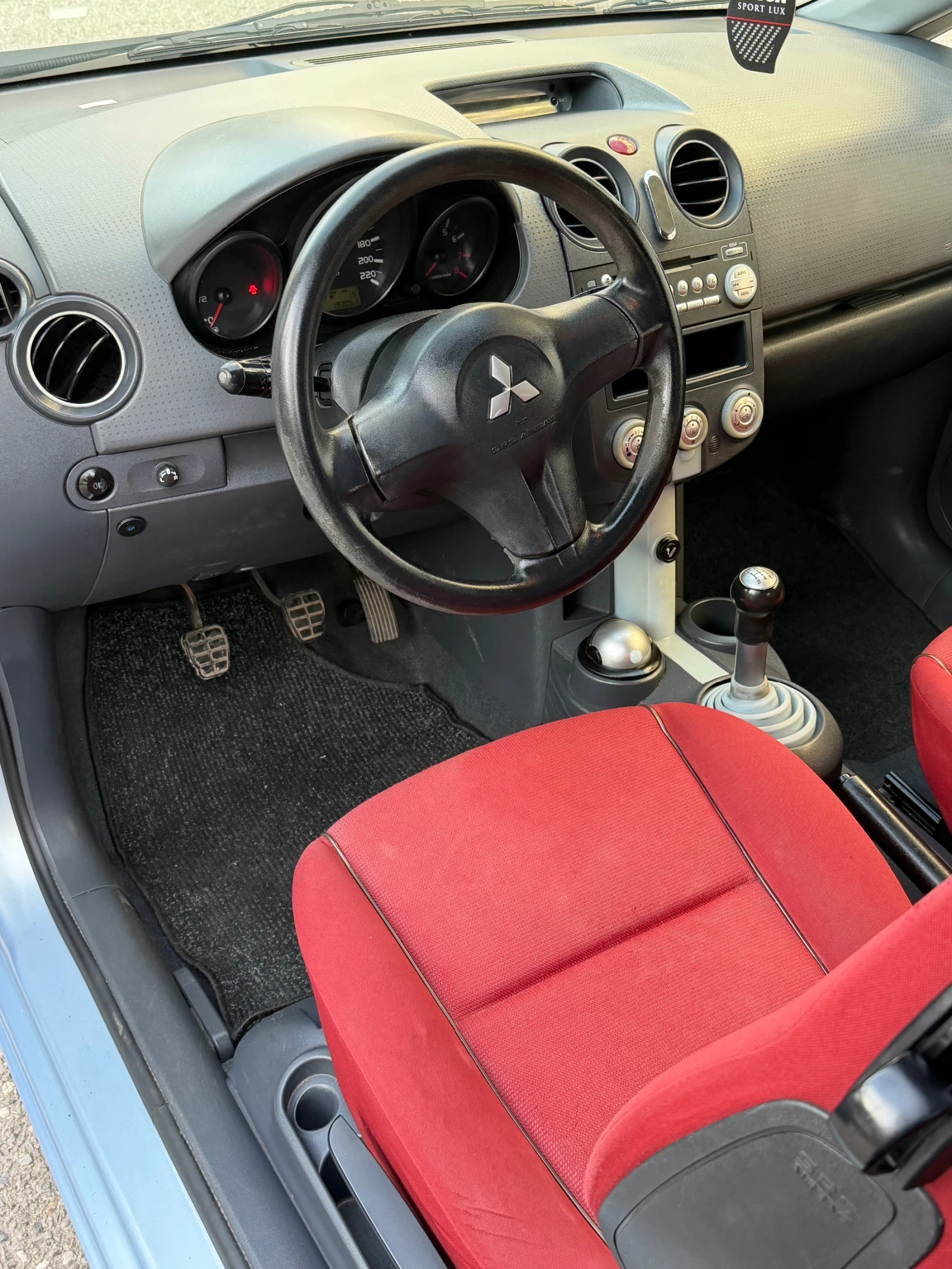 Mitsubishi Colt Газ бензин, снимка 7 - Автомобили и джипове - 54115427