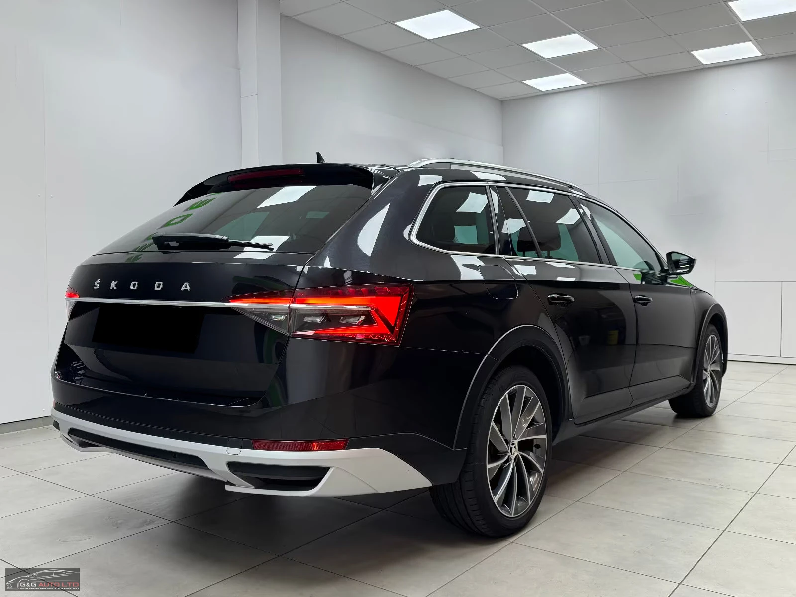 Skoda Superb SCOUT/190HP/4X4/MATRIX/CAM/MEM/319z, снимка 7 - Автомобили и джипове - 54270445