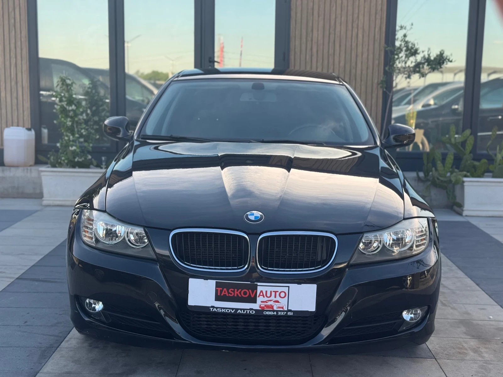 BMW 320, снимка 2 - Автомобили и джипове - 54820410