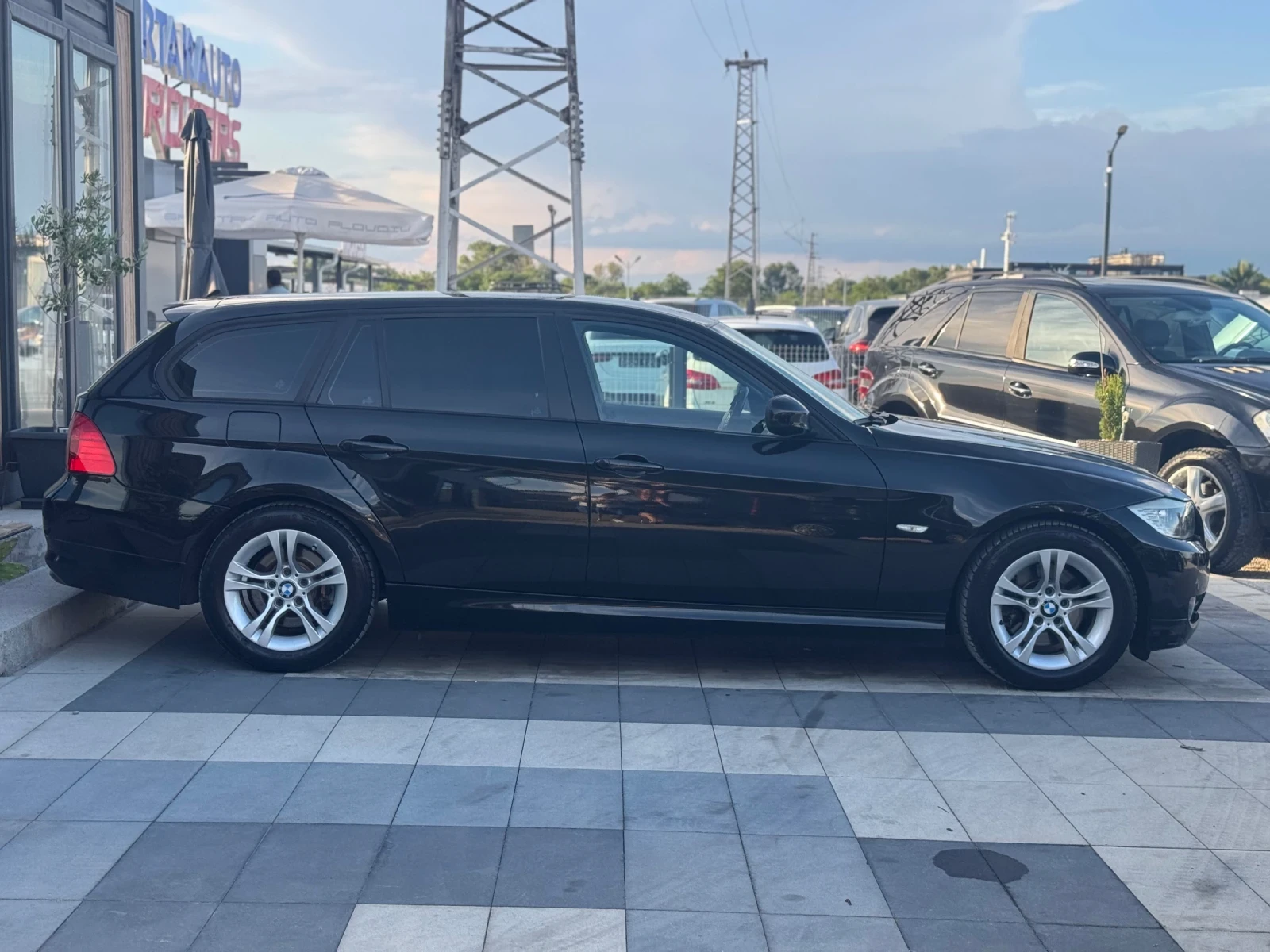 BMW 320, снимка 6 - Автомобили и джипове - 54820410