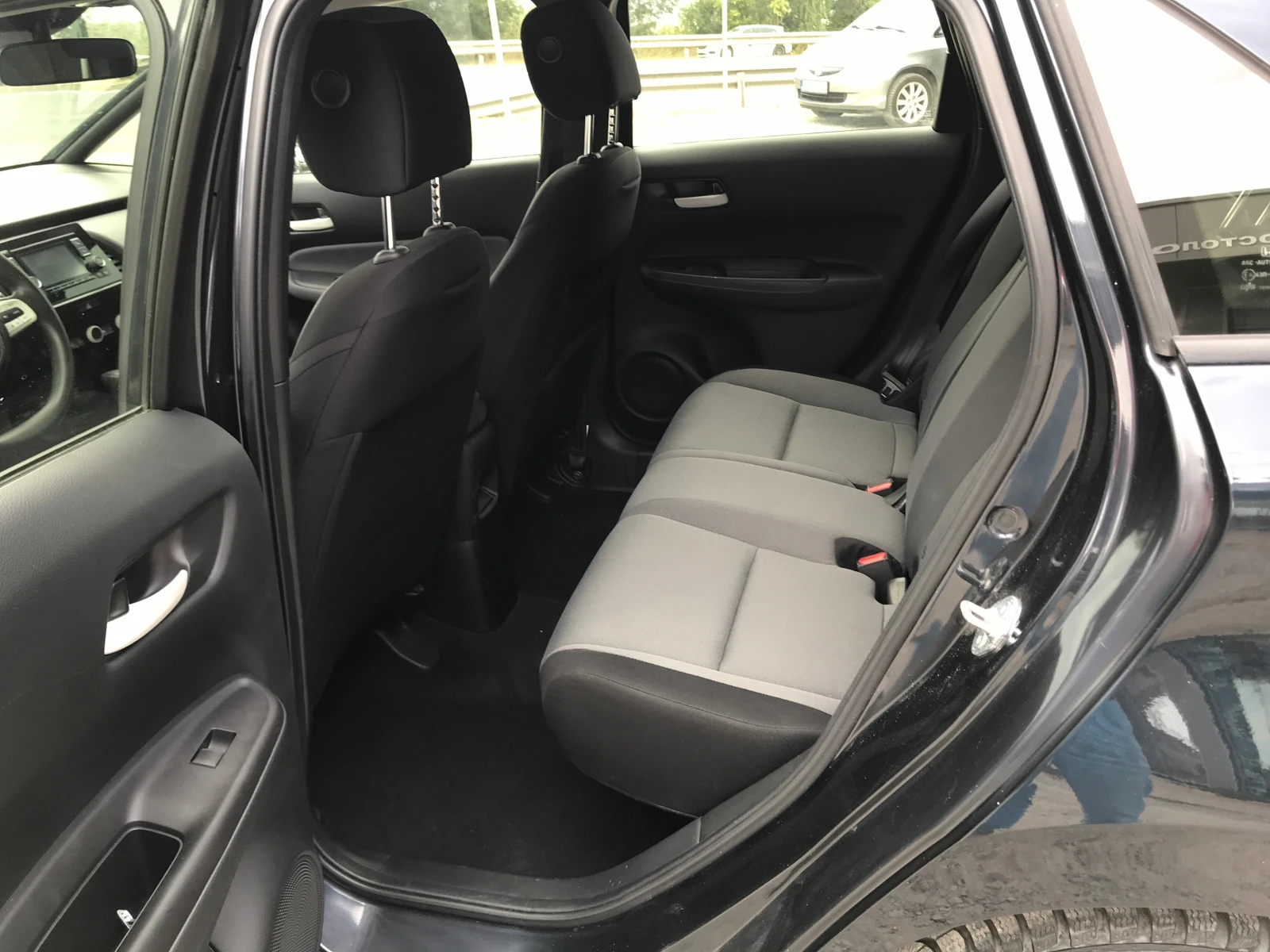 Honda Jazz 1, 5 e-HEV, снимка 14 - Автомобили и джипове - 55822814