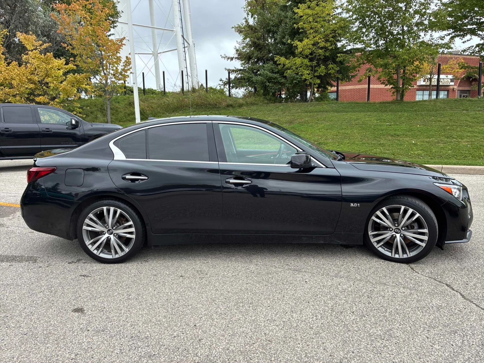 Infiniti Q50 * 3.0t * CARFAX * ОПЦИЯ ЗА ФИНАНСИРАНЕ, снимка 3 - Автомобили и джипове - 55827378