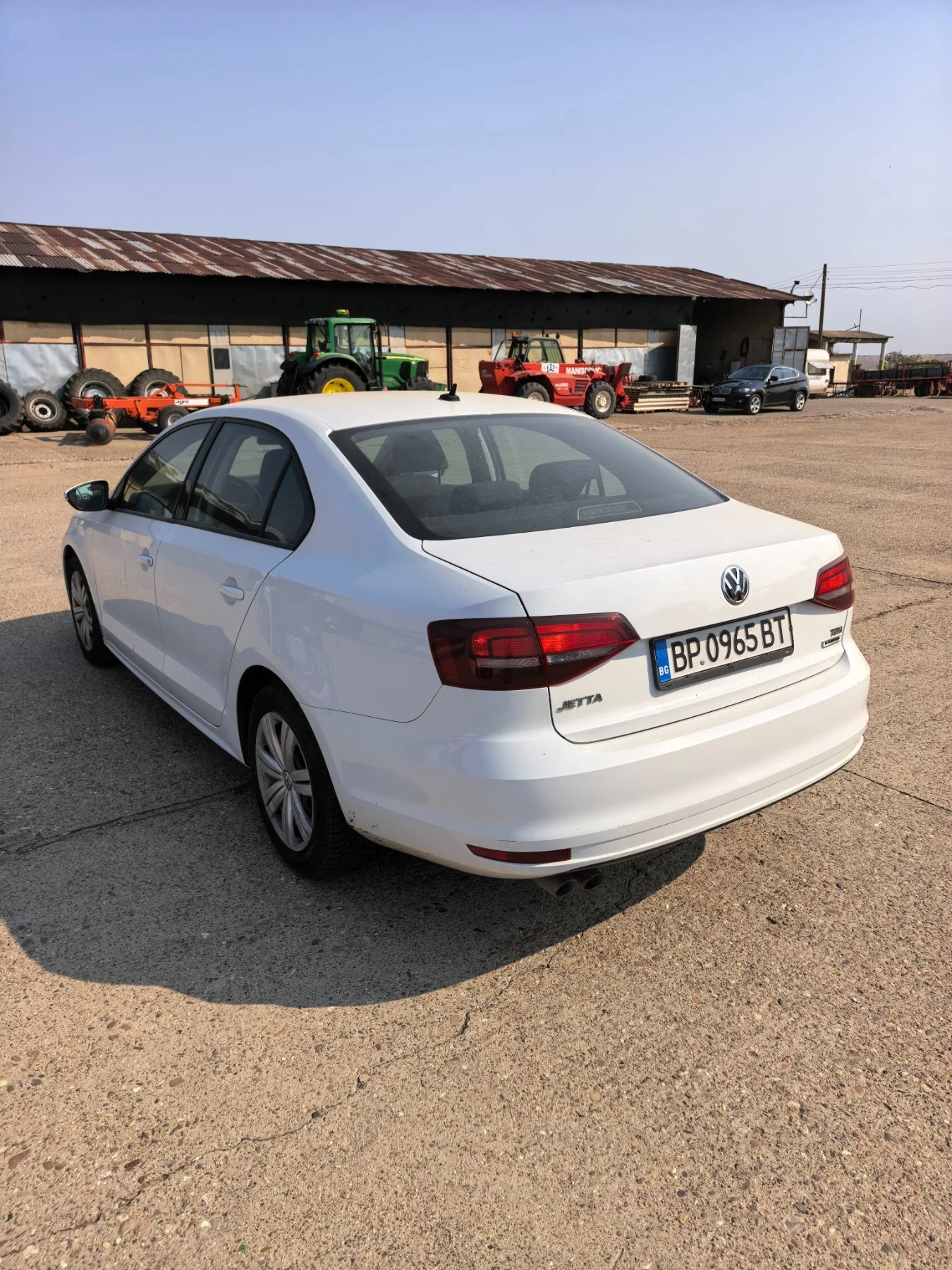 VW Jetta 2.0 TDI, снимка 3 - Автомобили и джипове - 56022747