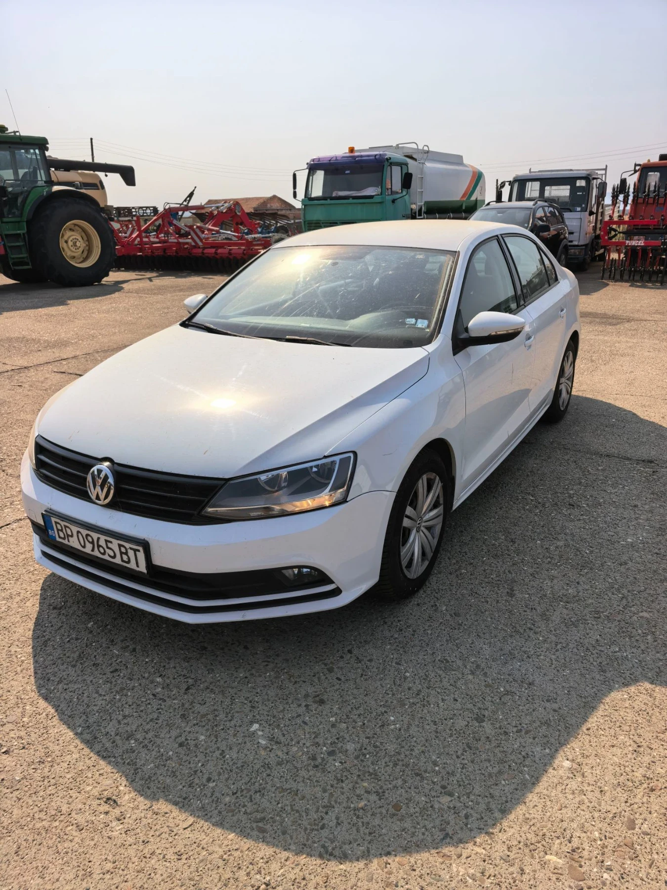 VW Jetta 2.0 TDI, снимка 2 - Автомобили и джипове - 56022747