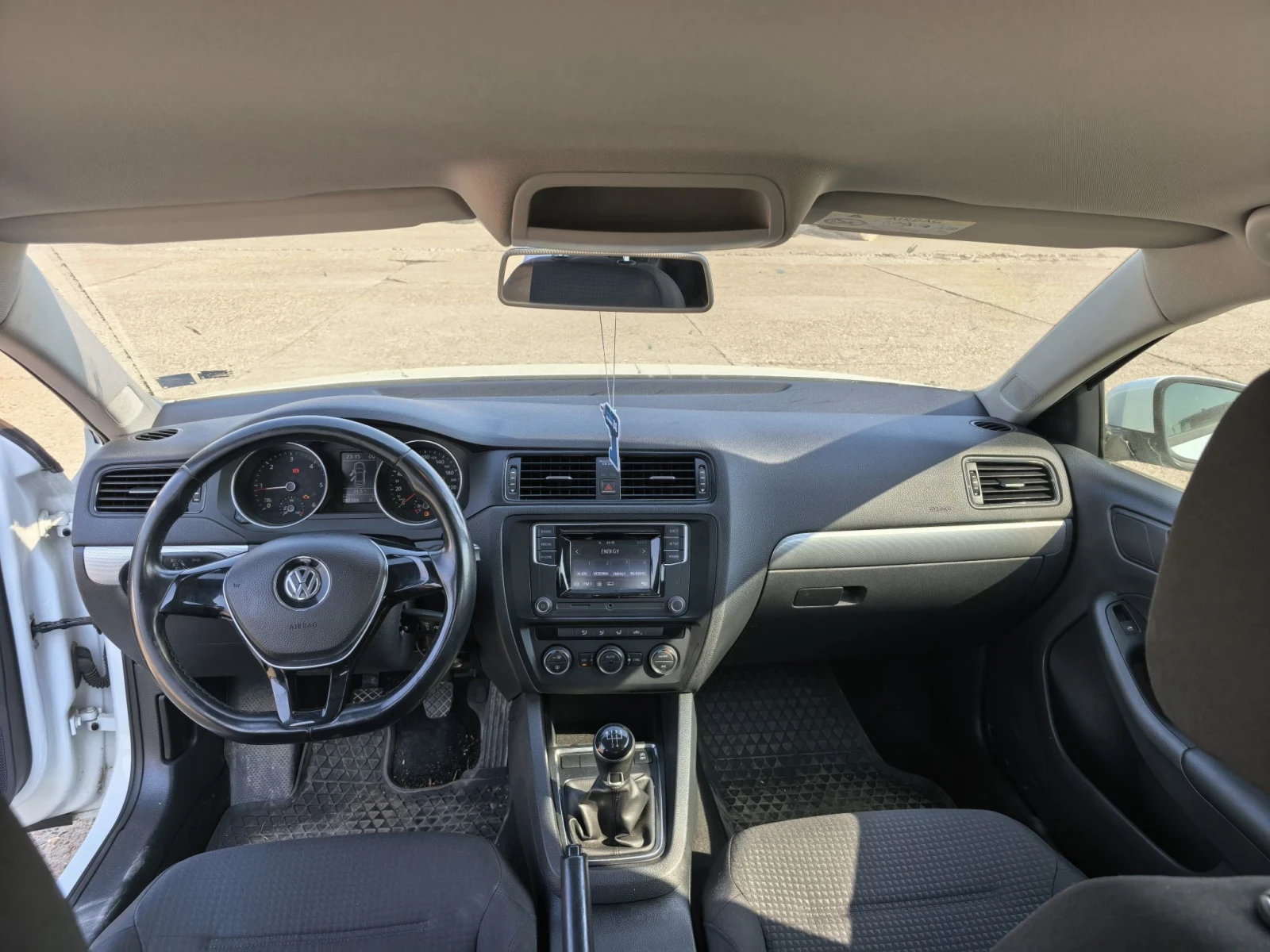 VW Jetta 2.0 TDI, снимка 10 - Автомобили и джипове - 56022747