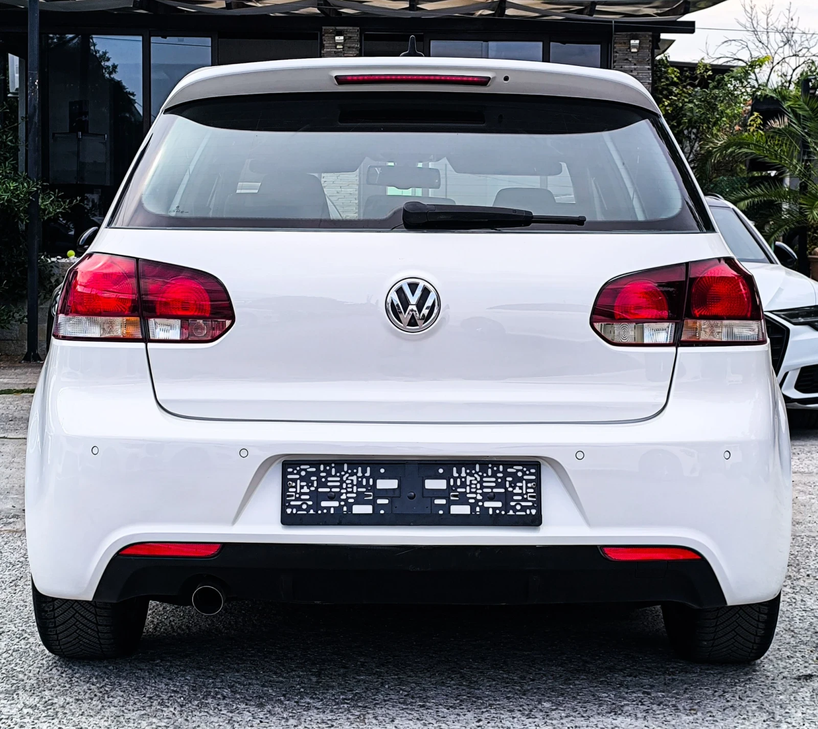VW Golf 1.6TDI 3 X R-LINE ТОП ТОП ТОП, снимка 5 - Автомобили и джипове - 56041404
