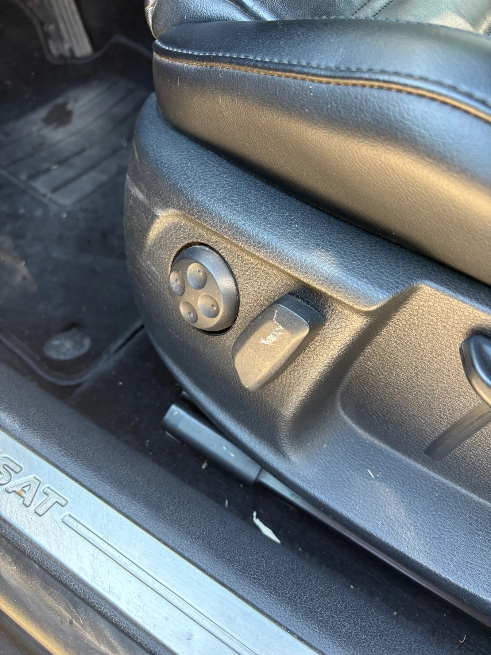 VW Passat, снимка 16 - Автомобили и джипове - 56357604