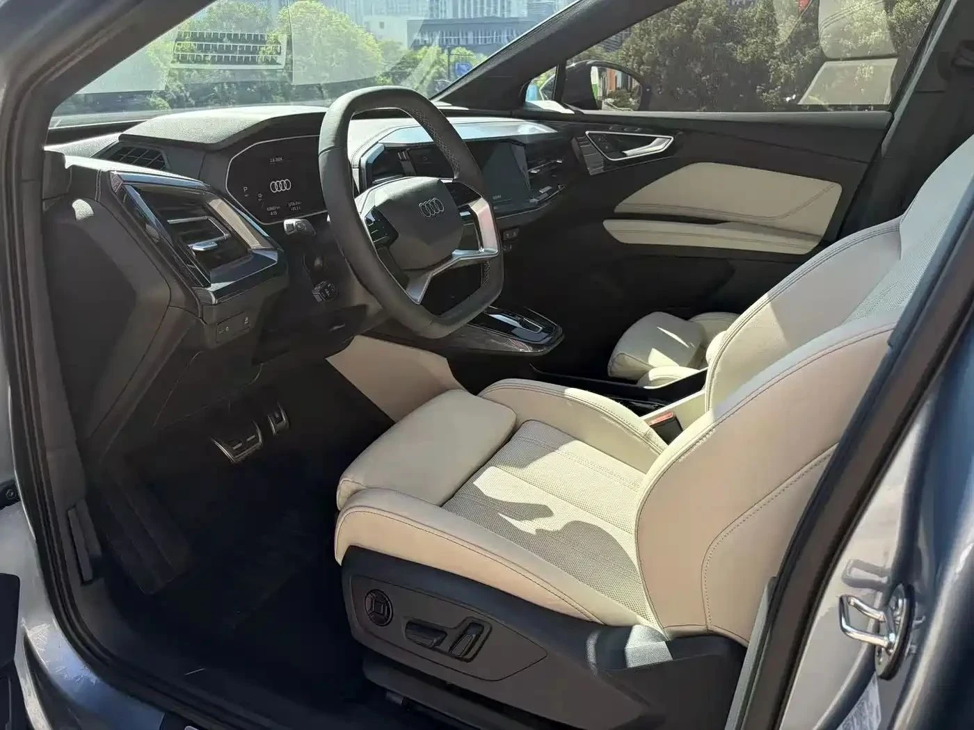 Audi E-Tron, снимка 10 - Автомобили и джипове - 56689619