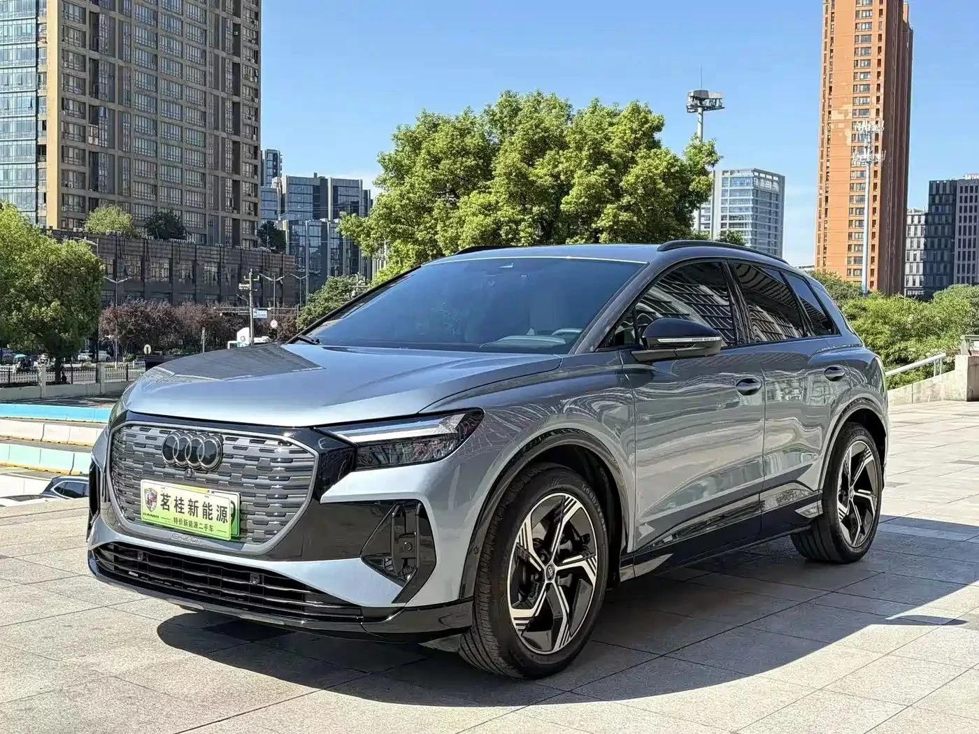 Audi E-Tron, снимка 3 - Автомобили и джипове - 56689619