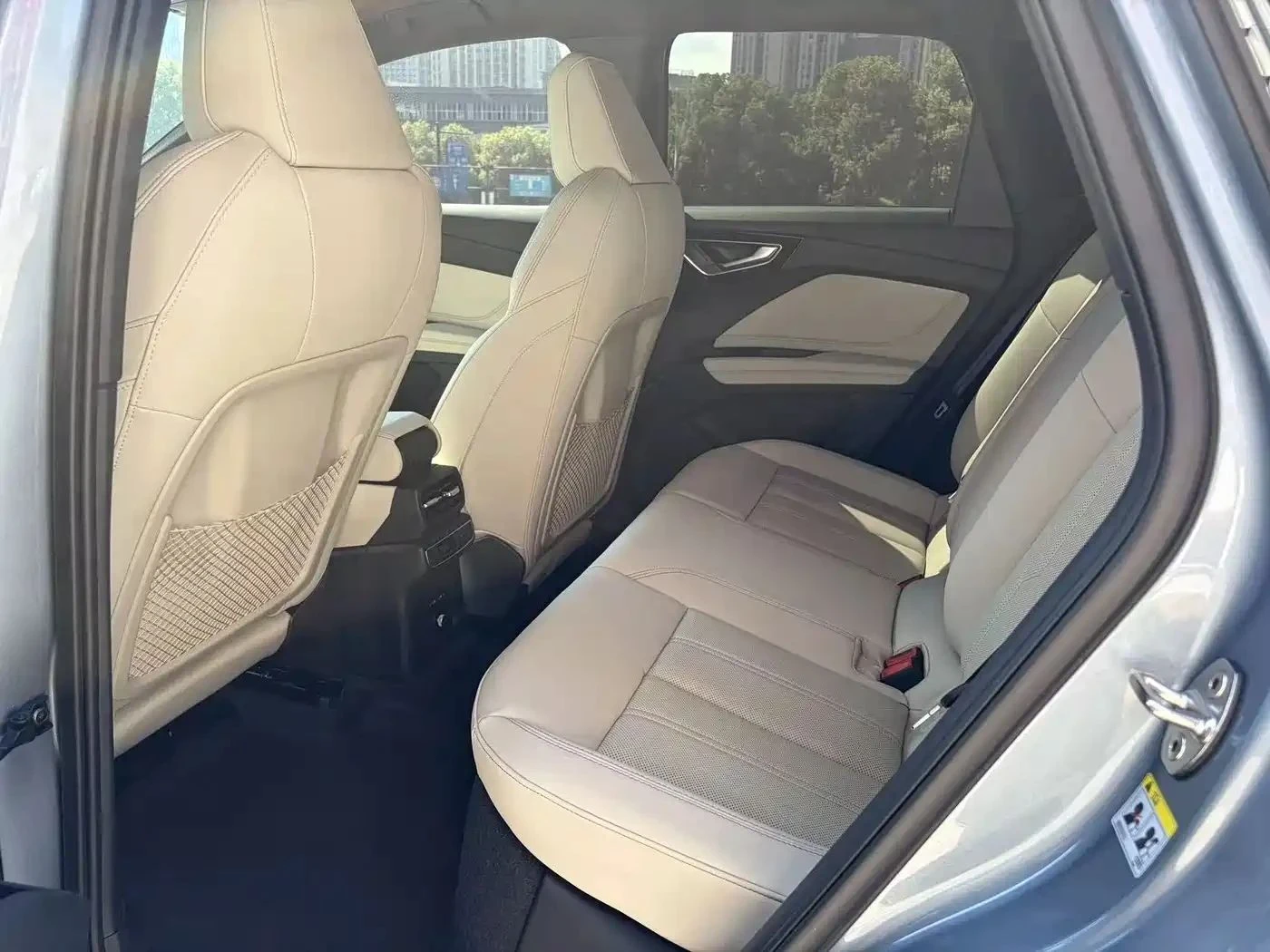 Audi E-Tron, снимка 13 - Автомобили и джипове - 56689619