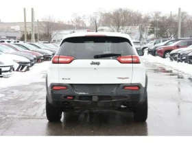 Jeep Cherokee Trailhawk | CARFAX | KEYLESS | ПОДГРЕВИ, снимка 5