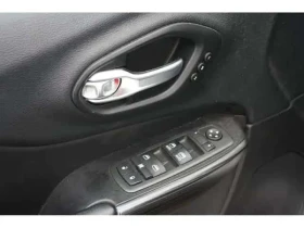 Jeep Cherokee Trailhawk | CARFAX | KEYLESS | ПОДГРЕВИ - 10800 € / 21122.96 лв. - 27025046 7