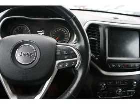 Jeep Cherokee Trailhawk | CARFAX | KEYLESS | ПОДГРЕВИ - 10800 € / 21122.96 лв. - 27025046 13