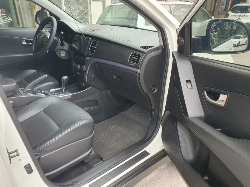 SsangYong Korando D2.0T, снимка 17 - Автомобили и джипове - 47180880