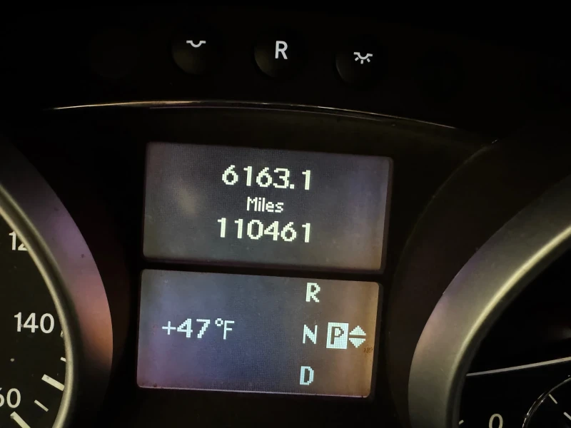 Mercedes-Benz GL 550, снимка 11 - Автомобили и джипове - 52194514