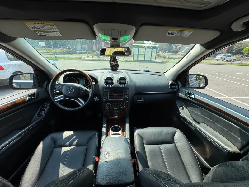 Mercedes-Benz GL 550, снимка 8 - Автомобили и джипове - 52194514