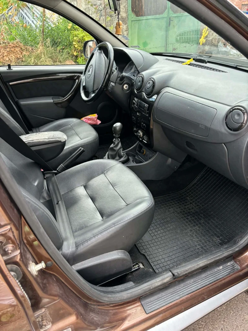 Dacia Duster 1.5dCI - ОБСЛУЖЕНА , ВСИЧКО ПЛАТЕНО , ТОП, снимка 13 - Автомобили и джипове - 52613786