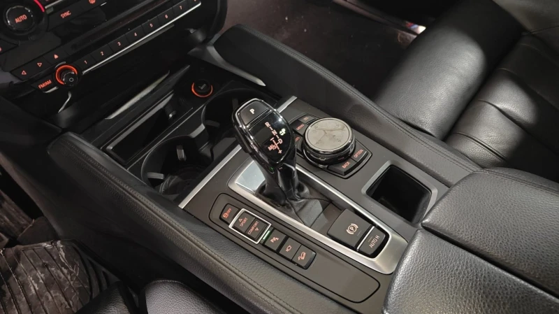 BMW X6 2015 xDrive50i * CARFAX * БЕЗ ПЪРВОНАЧАЛНА ВНОСКА, снимка 14 - Автомобили и джипове - 53035611