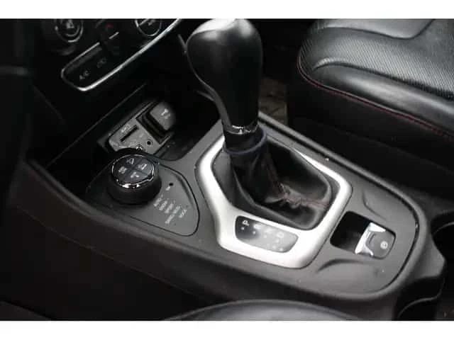Jeep Cherokee Trailhawk | CARFAX | KEYLESS | ПОДГРЕВИ, снимка 11 - Автомобили и джипове - 53972470