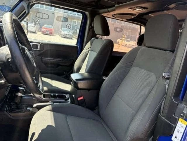 Jeep Wrangler * Sport AUTO CAMERA HEATED SEATS/STEERING CERTIFIE, снимка 12 - Автомобили и джипове - 55693053