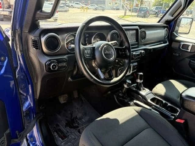 Jeep Wrangler * Sport AUTO CAMERA HEATED SEATS/STEERING CERTIFIE, снимка 10 - Автомобили и джипове - 55693053