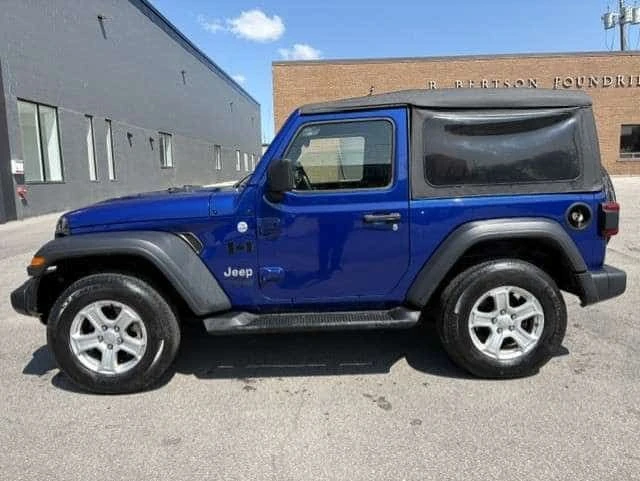 Jeep Wrangler * Sport AUTO CAMERA HEATED SEATS/STEERING CERTIFIE, снимка 2 - Автомобили и джипове - 55693053