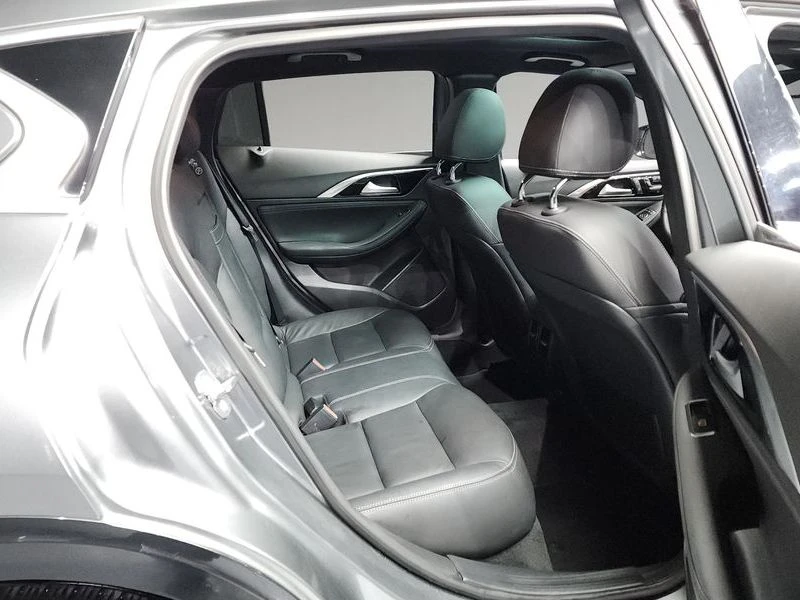 Infiniti Q30 2.0 Automatic ПОДГРЕВ* КАМЕРА* ПАНОРАМА, снимка 12 - Автомобили и джипове - 55980728