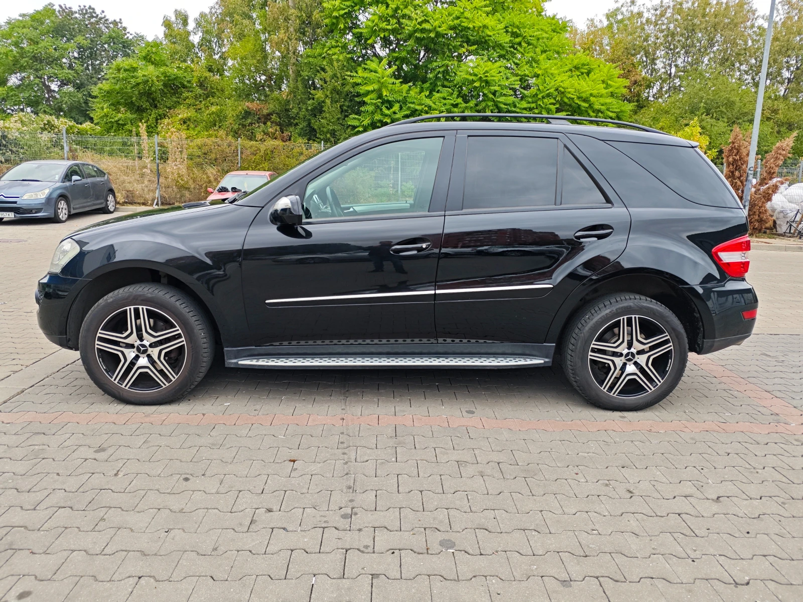 Mercedes-Benz ML 320  - изображение 8