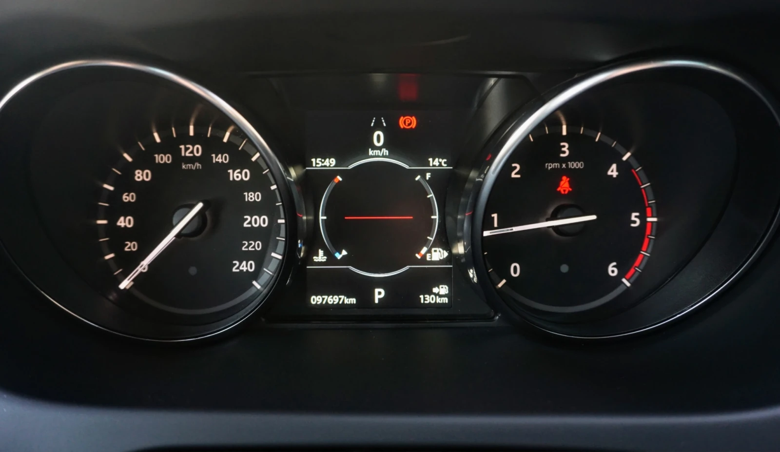 Land Rover Discovery Sport 2.0 TD4 HSE LUXURY PANORAMIC, снимка 9 - Автомобили и джипове - 53832275