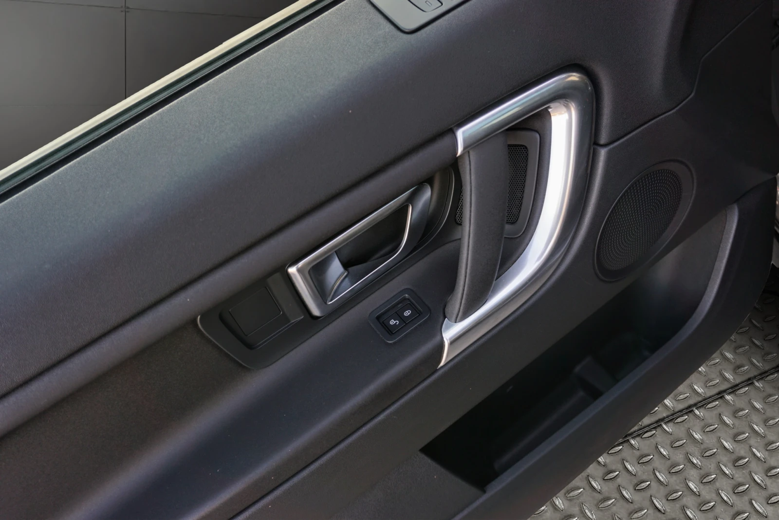 Land Rover Discovery Sport 2.0 TD4 HSE LUXURY PANORAMIC, снимка 5 - Автомобили и джипове - 53832275