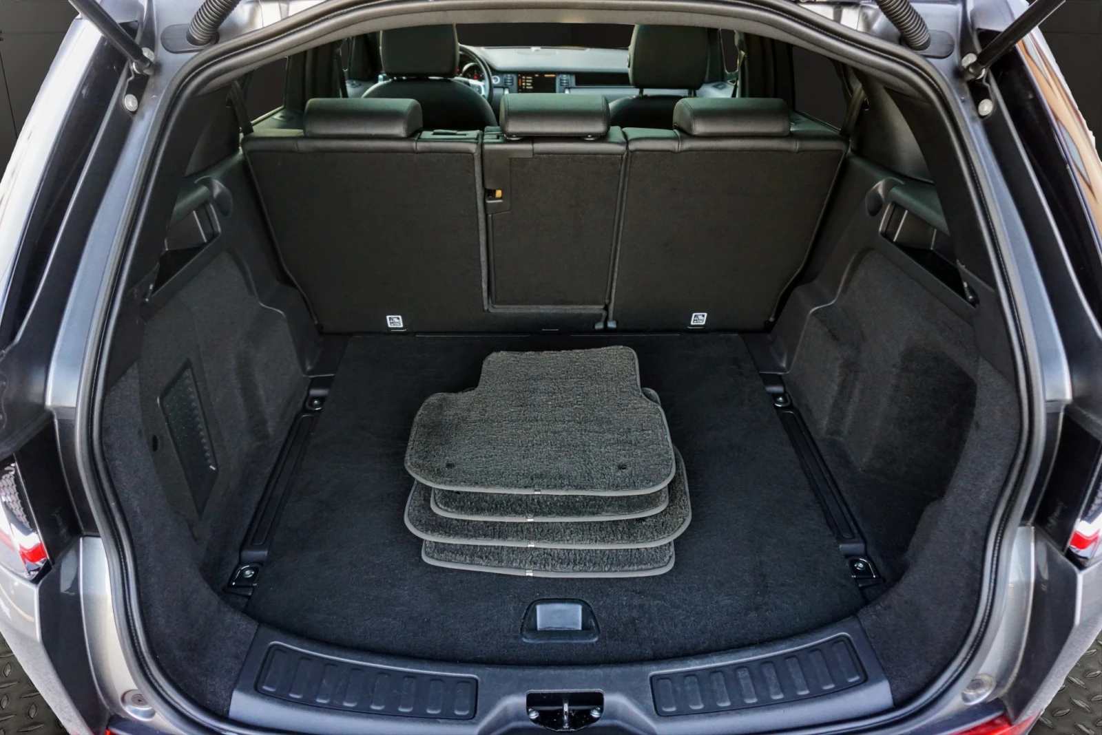 Land Rover Discovery Sport 2.0 TD4 HSE LUXURY PANORAMIC, снимка 15 - Автомобили и джипове - 53832275