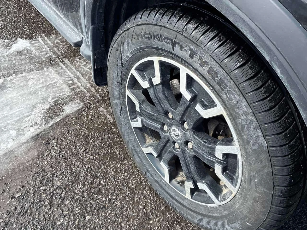 Nissan Pathfinder * SV Tech * PANO* KEYLES* ПоДГРЕВ* , снимка 7 - Автомобили и джипове - 54001683