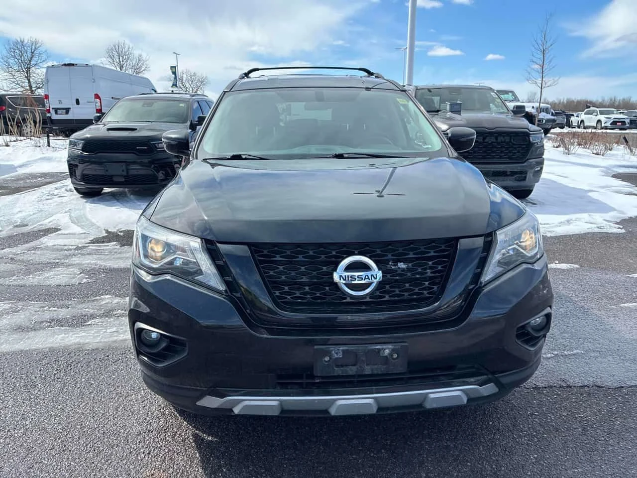 Nissan Pathfinder * SV Tech * PANO* KEYLES* ПоДГРЕВ* , снимка 6 - Автомобили и джипове - 54001683