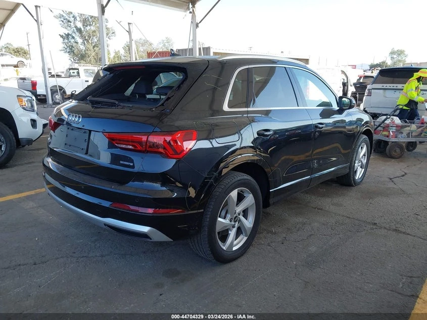 Audi Q3 2.0l Premium Plus 40 Tfsi Quattro Tiptronic, снимка 4 - Автомобили и джипове - 54306930