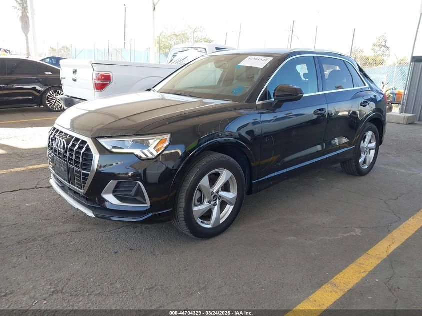 Audi Q3 2.0l Premium Plus 40 Tfsi Quattro Tiptronic, снимка 2 - Автомобили и джипове - 54306930