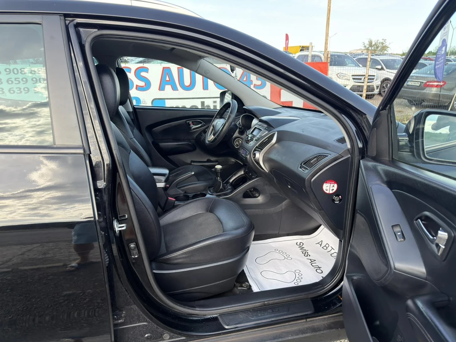 Hyundai IX35 2.0i Swiss 4x4, снимка 12 - Автомобили и джипове - 54673459