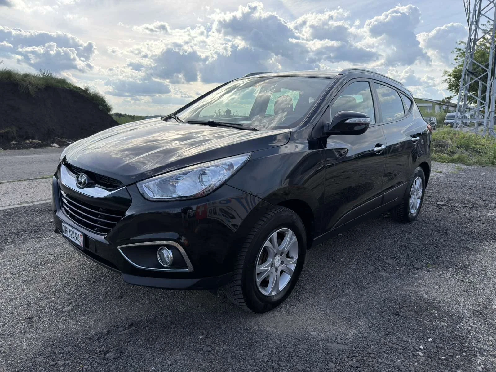 Hyundai IX35 2.0i Swiss 4x4, снимка 2 - Автомобили и джипове - 54673459