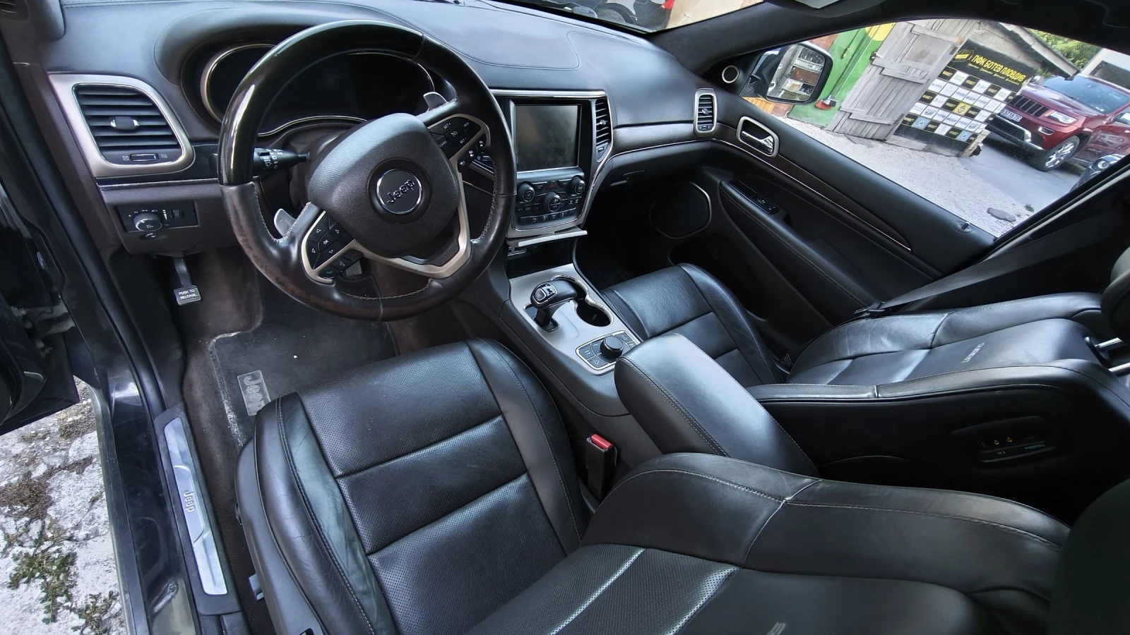 Jeep Grand cherokee 5.7 SUMMIT 4x4/Телевизори, снимка 12 - Автомобили и джипове - 54745299