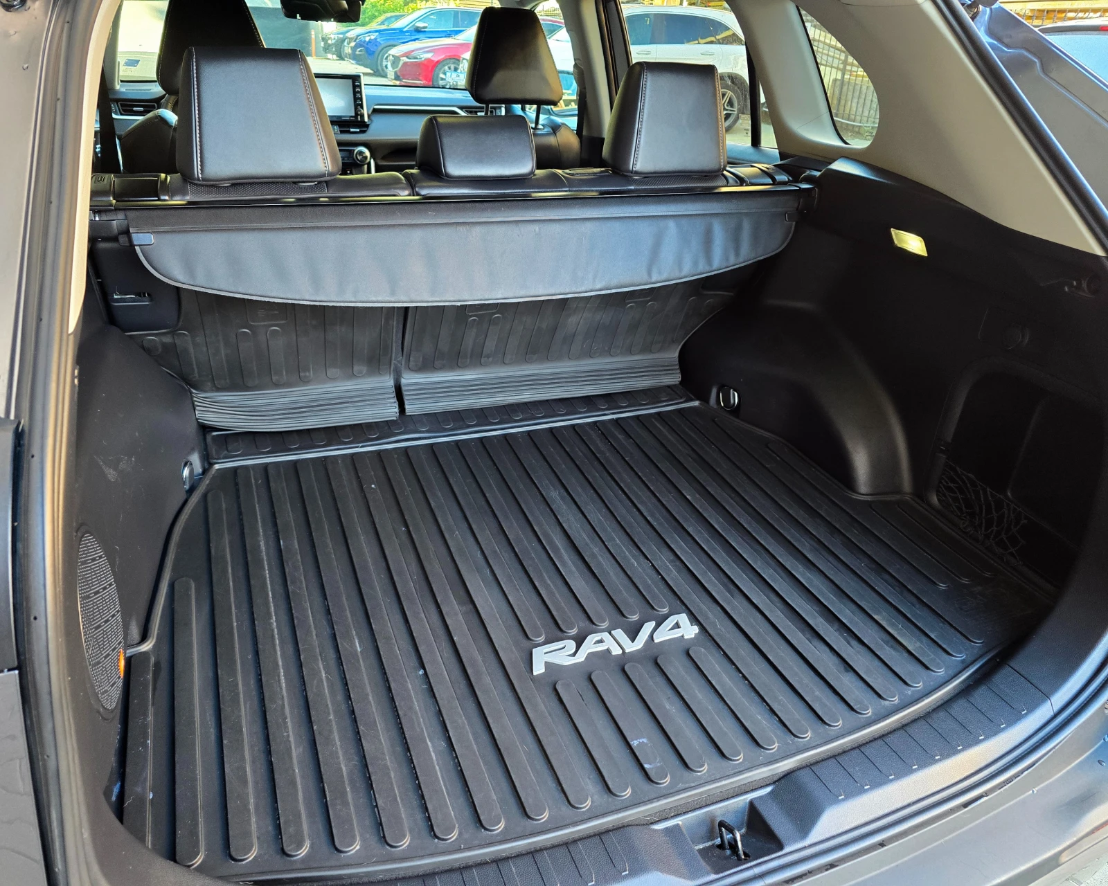 Toyota Rav4 2.5 HYBRID LIMITED AWD   FULL EXTRAS, снимка 17 - Автомобили и джипове - 55677860