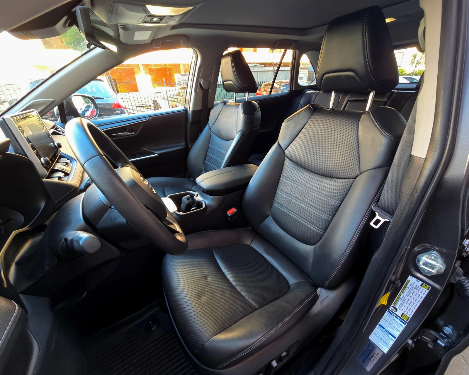 Toyota Rav4 2.5 HYBRID LIMITED AWD   FULL EXTRAS, снимка 6 - Автомобили и джипове - 55677860