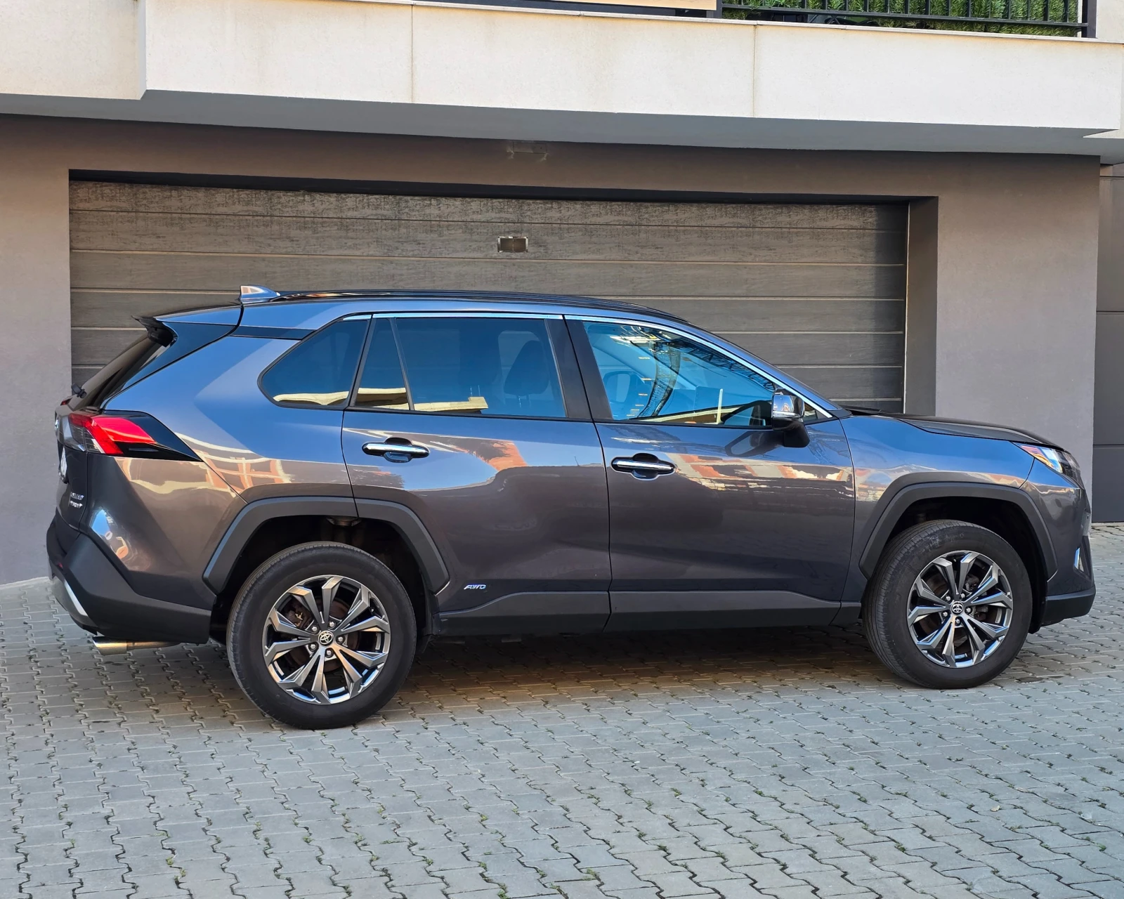 Toyota Rav4 2.5 HYBRID LIMITED AWD   FULL EXTRAS, снимка 4 - Автомобили и джипове - 55677860
