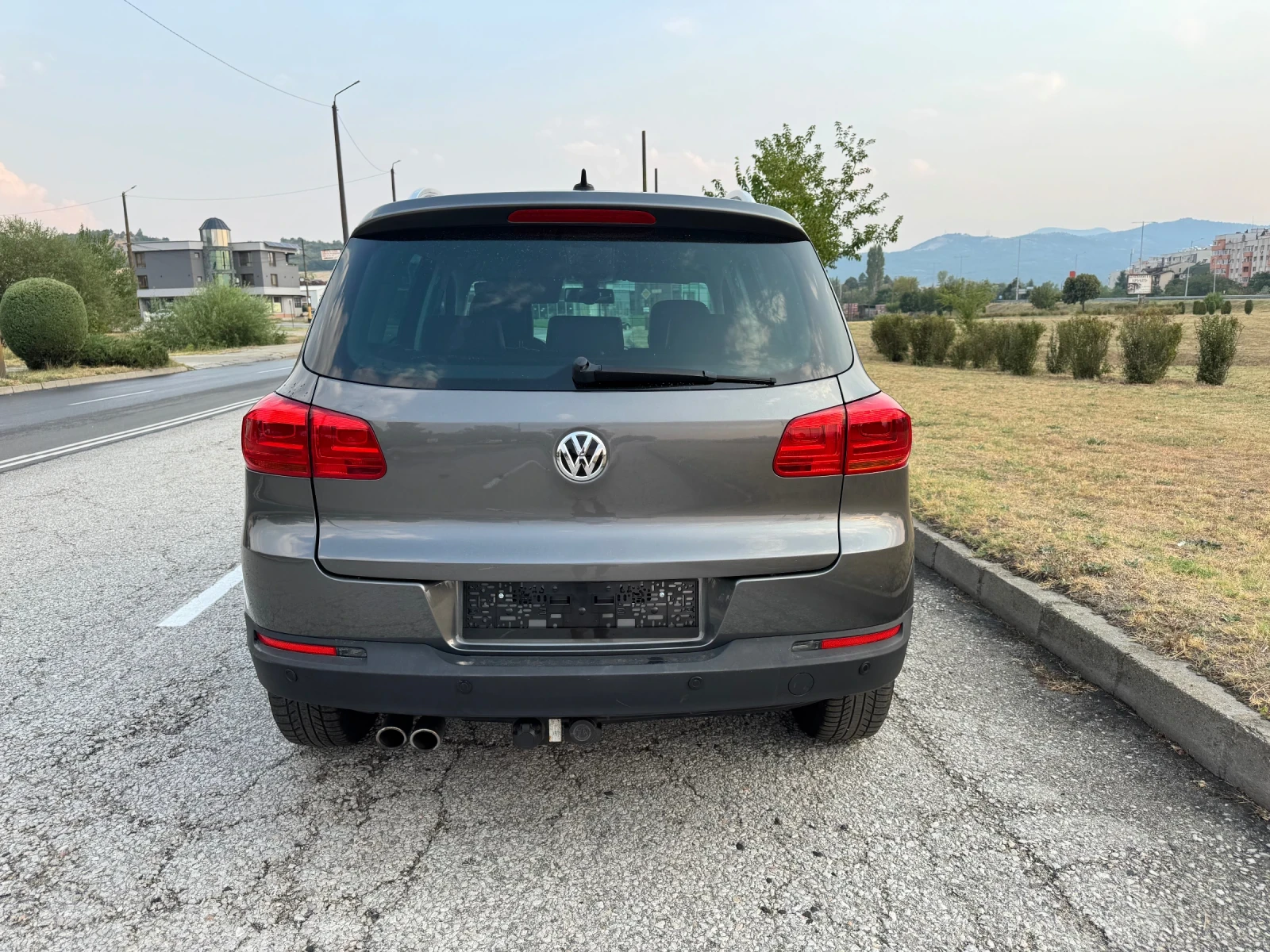 VW Tiguan 2.0TDI 4x4 Full, снимка 4 - Автомобили и джипове - 55711113