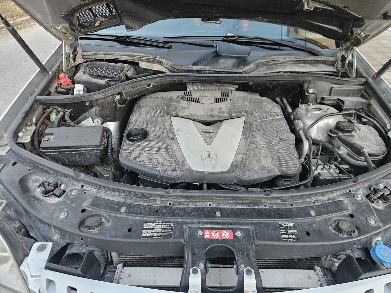Mercedes-Benz ML 320 3.2 CDI, снимка 13 - Автомобили и джипове - 56012040
