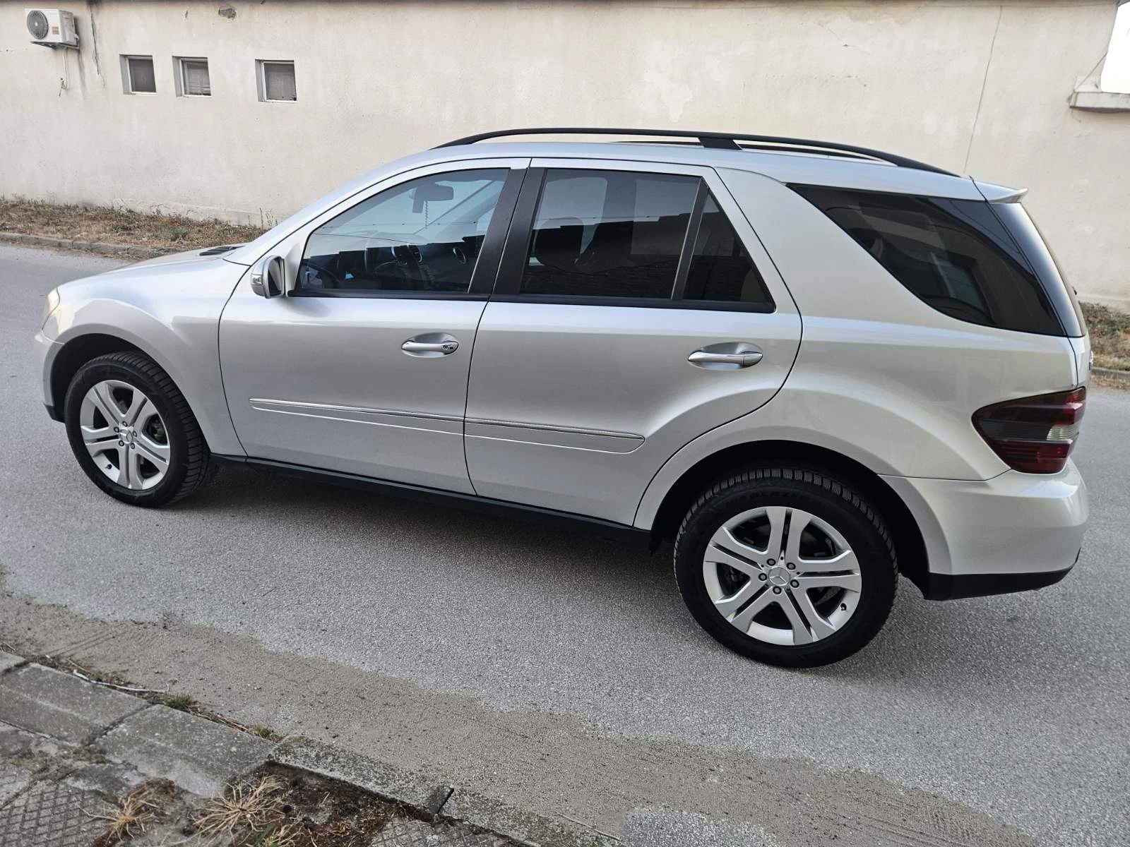 Mercedes-Benz ML 320 3.2 CDI, снимка 7 - Автомобили и джипове - 56012040