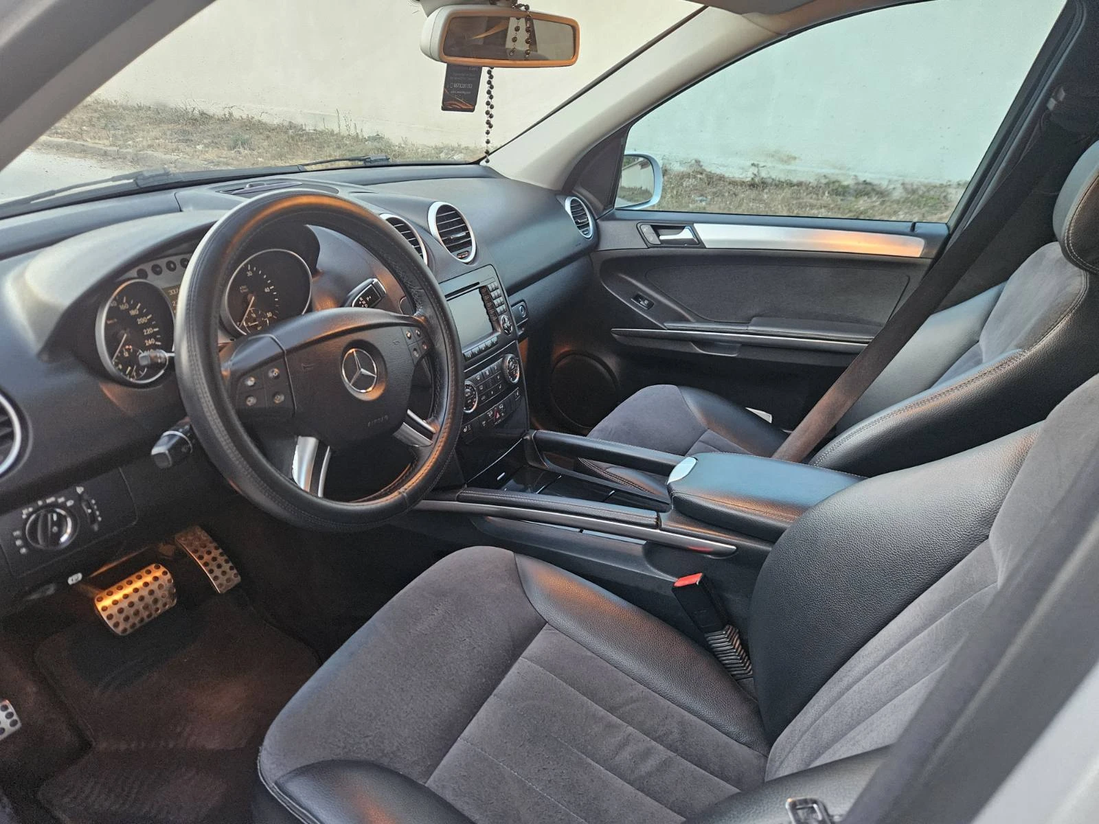 Mercedes-Benz ML 320 3.2 CDI, снимка 9 - Автомобили и джипове - 56012040